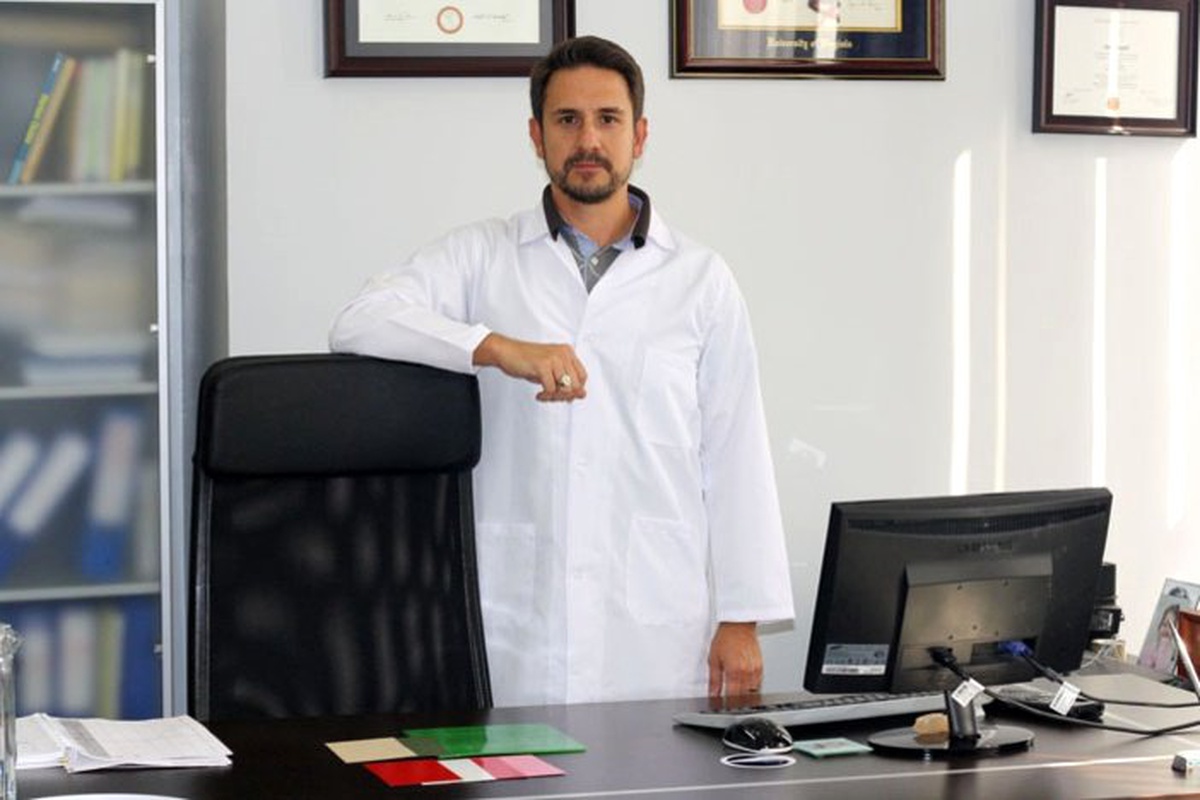 Akiş Boya dünyanın en büyük somon gemisini boyadı