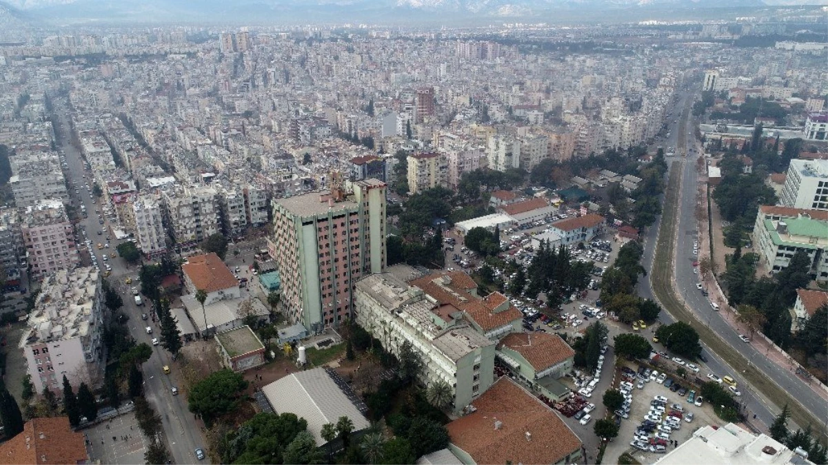 Atatürk Devlet Hastanesi\'nin yıkılıp yerine 300 yataklı otel konforundaki hastane yapılacak