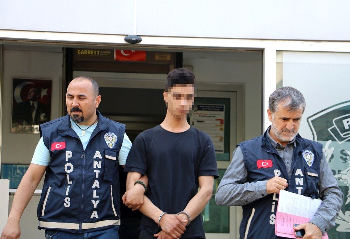 Babasını komando bıçağıyla ağır yaralayan genç serbest bırakıldı