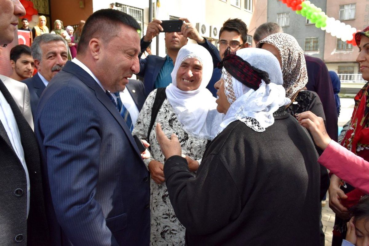Bağlar Belediyesi\'nden personele vatandaş memnuniyeti eğitimi