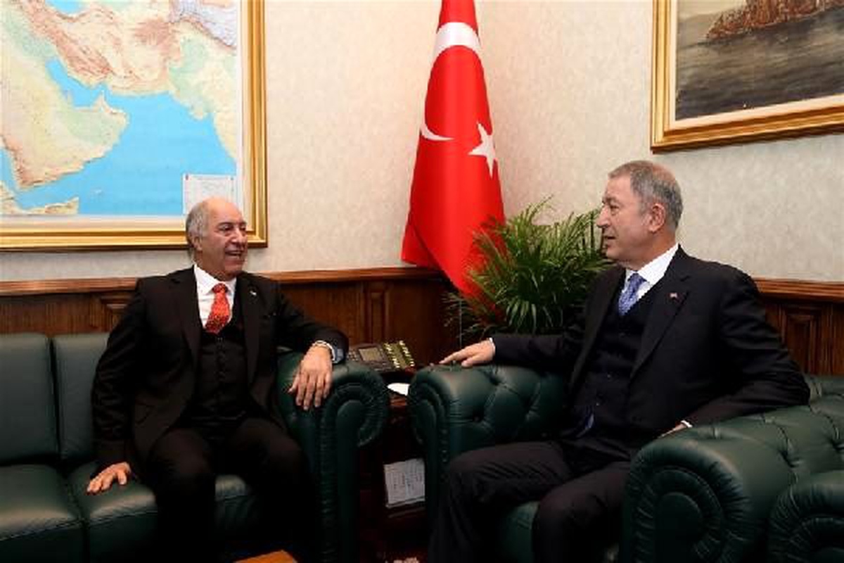 Bakan Akar, Irak\'ın Ankara Büyükelçisi\'ni kabul etti