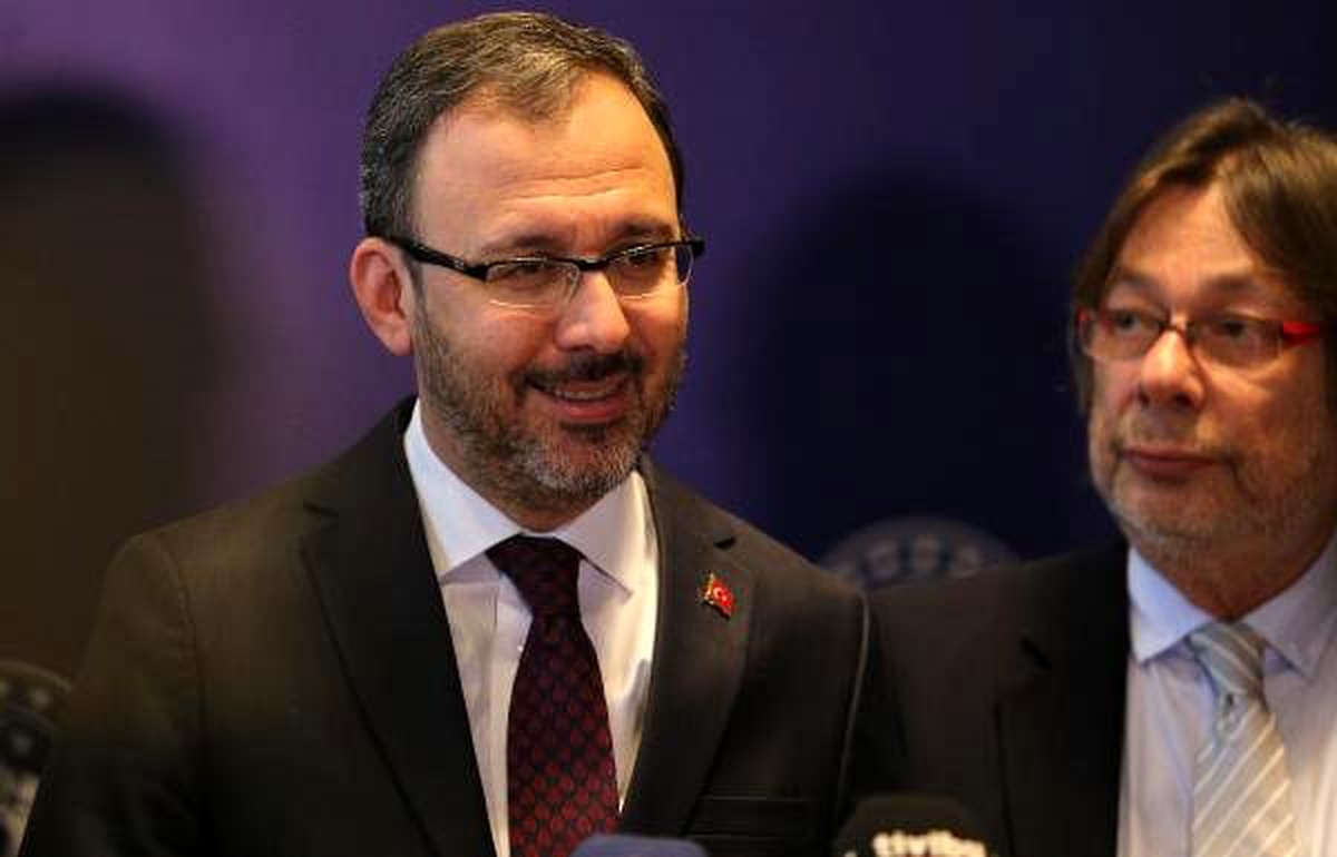 Bakan Kasapoğlu: Spor Kulüpleri ve Federasyonları Çalıştayı kardeşlik ruhuna uygun ilerliyor