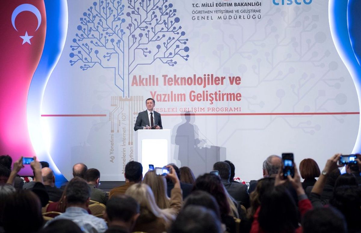 Bakan Selçuk\'tan dijital çağ açıklaması