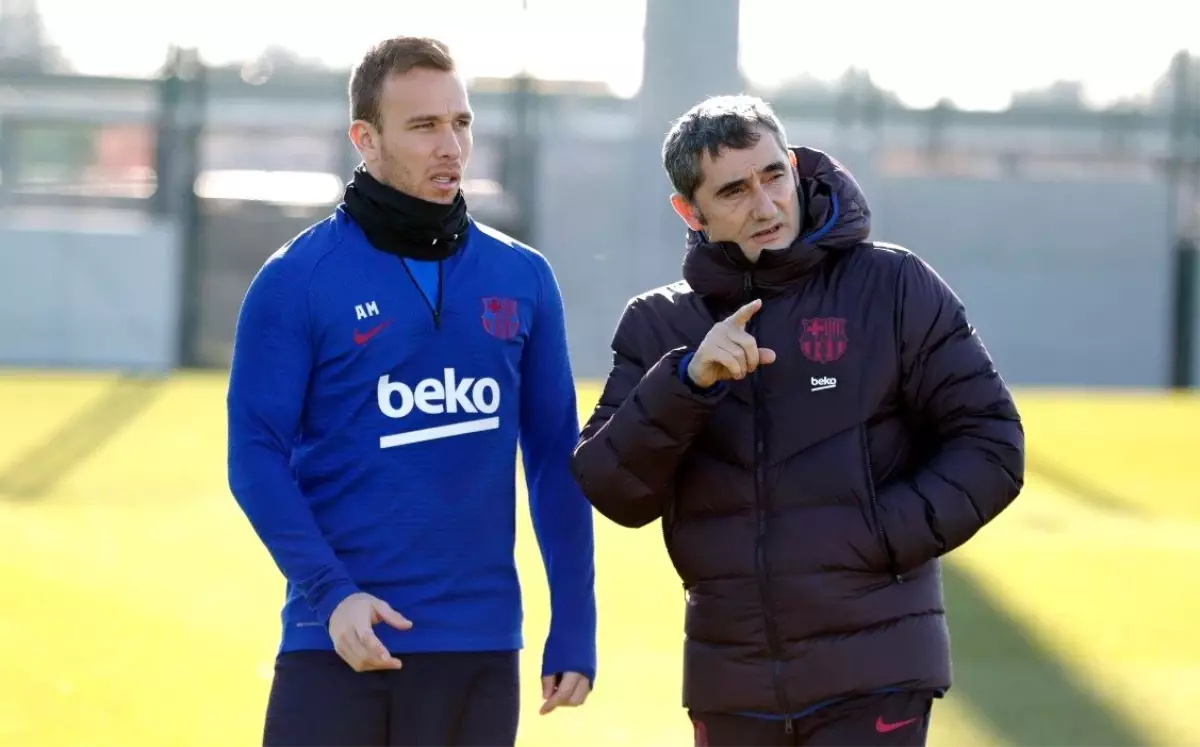 Barcelona, Ernesto Valverde\'yi görevden aldı ve yerine Quique Setien\'i getirdi