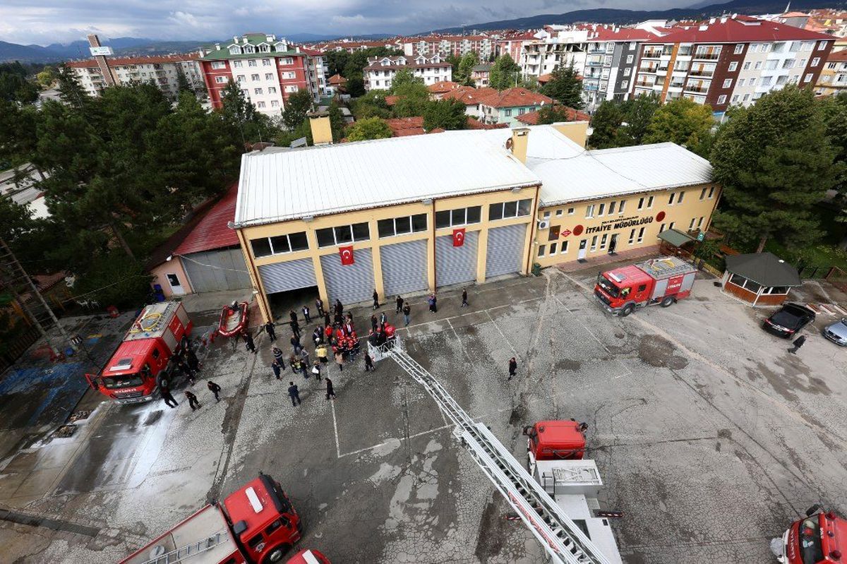 Bolu Belediyesi İtfaiye Müdürlüğü ekipleri 12 ayda 1286 olaya müdahale etti