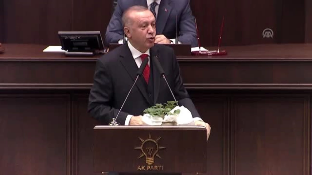 Cumhurbaşkanı Erdoğan: "Darbeci Hafter, masada bir yalan darbesi yaparak Moskova\'yı terk etti"