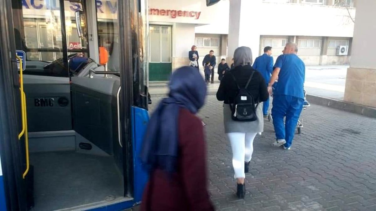 Elazığ\'da rahatsızlanan yolcu otobüsle hastaneye yetiştirildi
