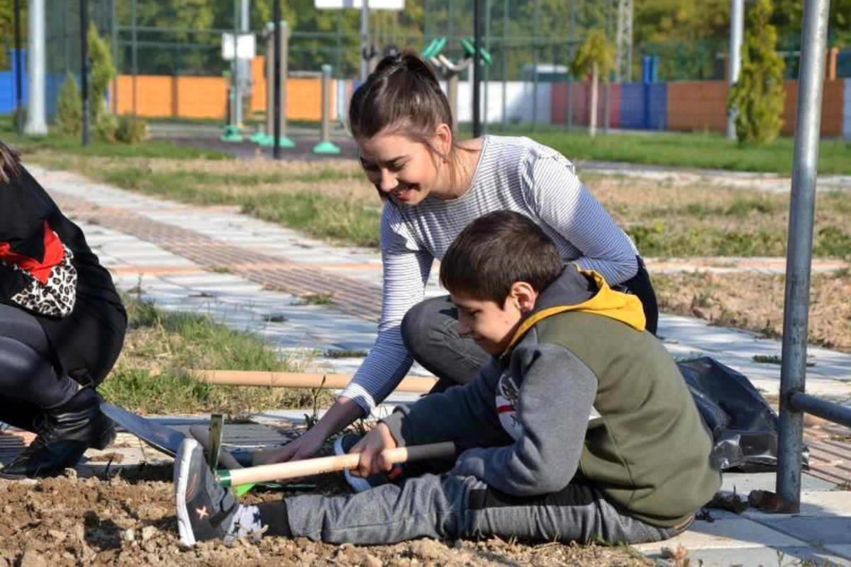 Engelli Çocuklara "Bahçe Terapi" uygulaması