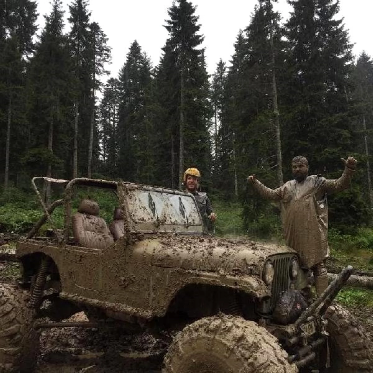 Eski model cipi off-road aracına dönüştürdüler