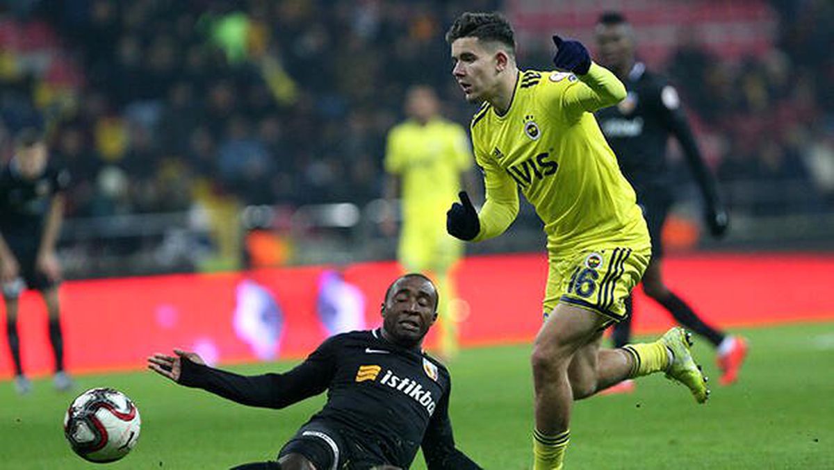 Fenerbahçe\'nin genç yıldızı Ferdi Kadıoğlu\'ndan transfer açıklaması