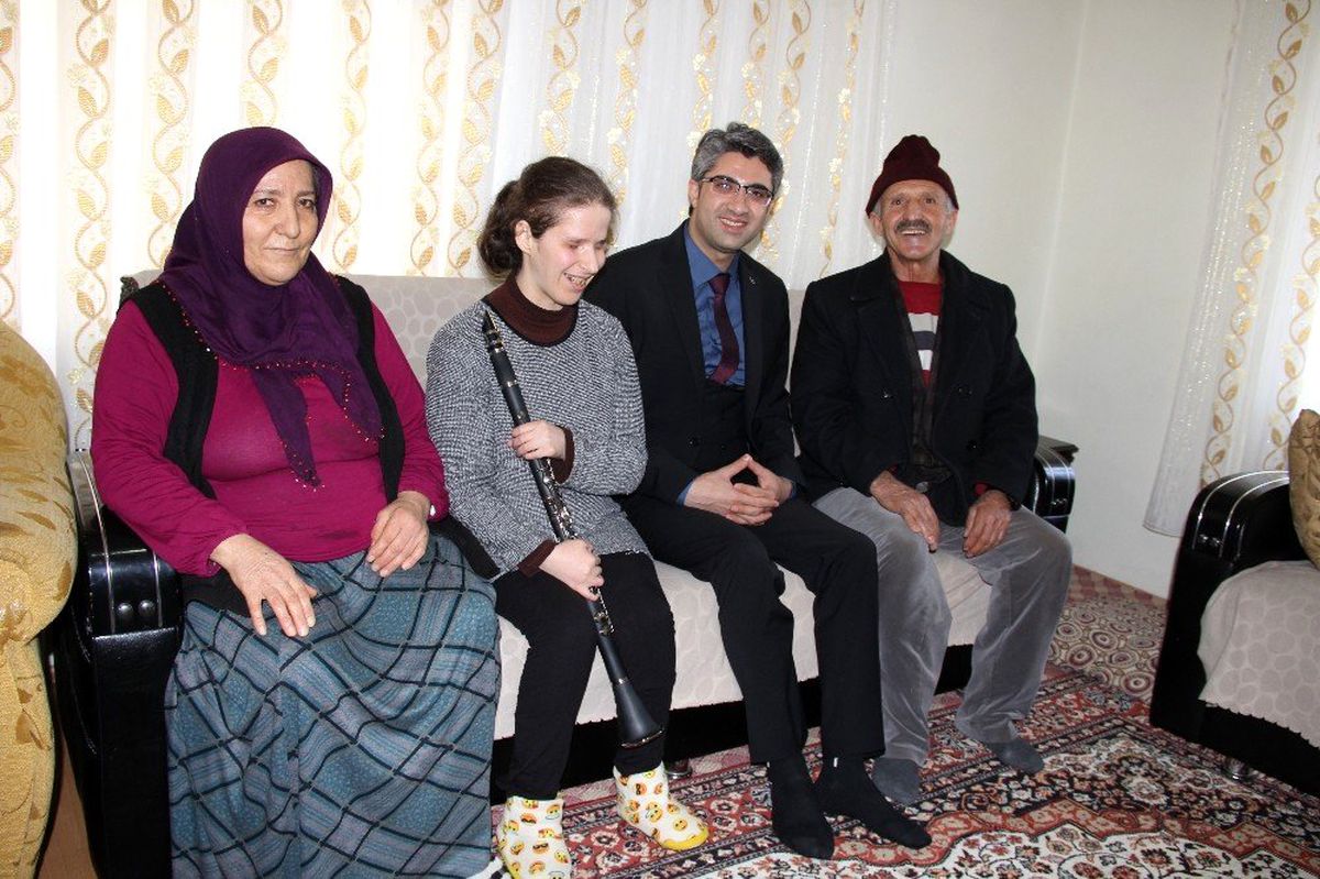 Görme engelli Zeynep\'in klarnet sevinci