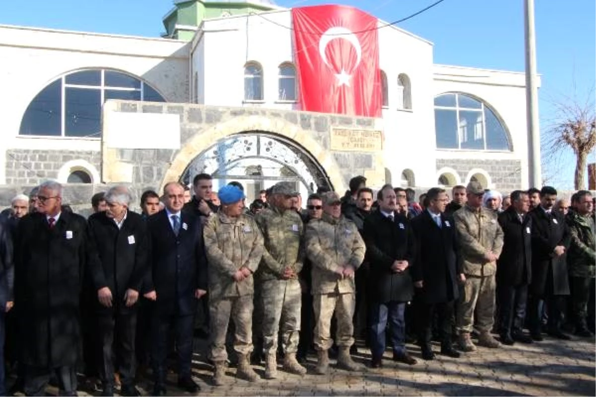 Irak\'ın kuzeyinde şehit olan güvenlik korucusu, Şırnak\'ta toprağa verildi