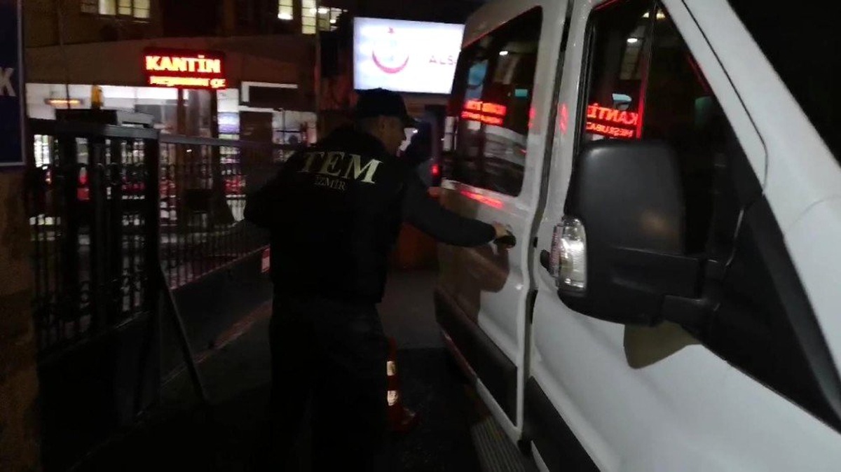 İzmir merkezli FETÖ operasyonu: 176 yakalama kararı