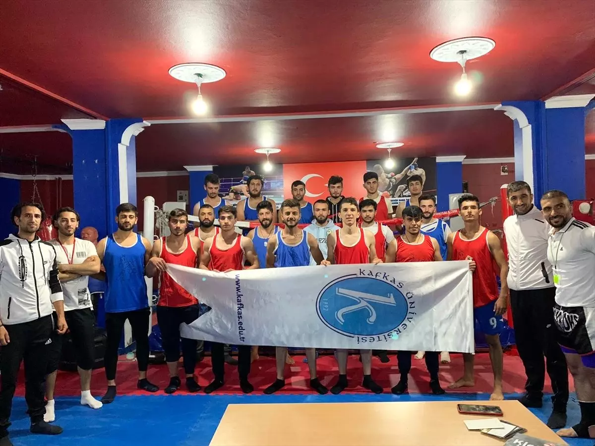 Kağızman\'da üniversite öğrencileri muaythai şampiyonasına hazırlanıyor