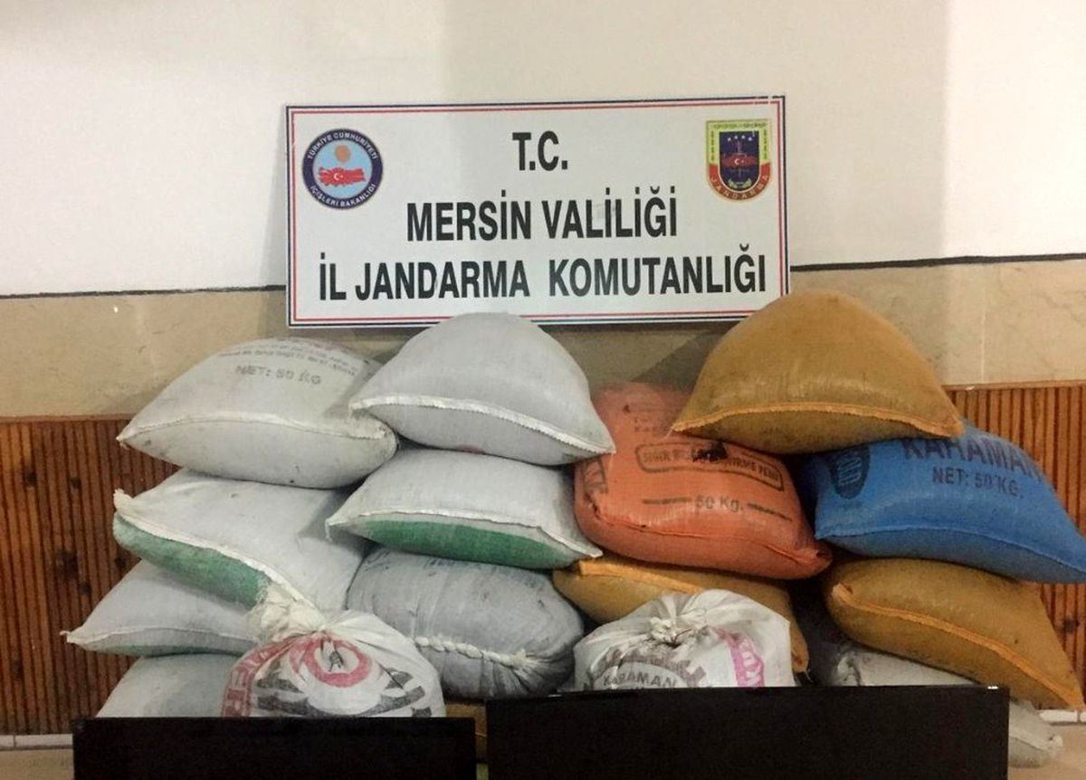 Mersin\'de evden hırsızlık zanlıları yakalandı