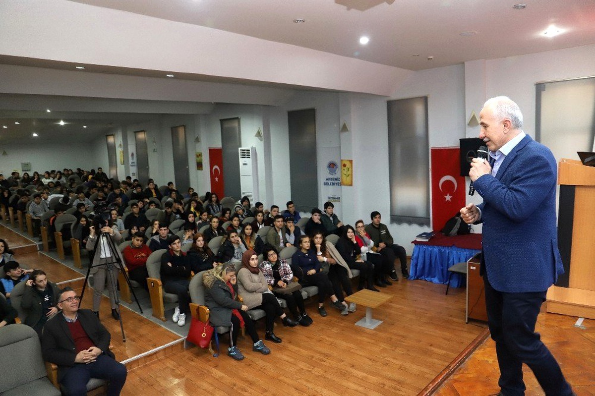 Mersin\'de hayvan haklarıyla ilgili farkındalık semineri