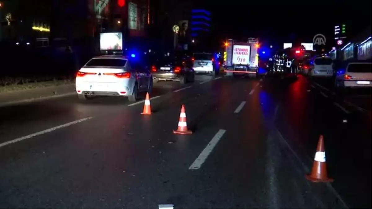 Sarıyer\'de devrilerek sürüklenen otomobilden ufak sıyrıklarla kurtuldular