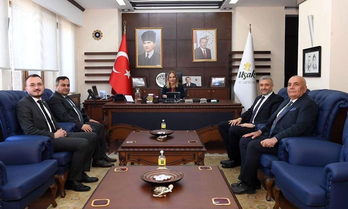 Simav heyetinden Uşak Valisi\'ne ziyaret