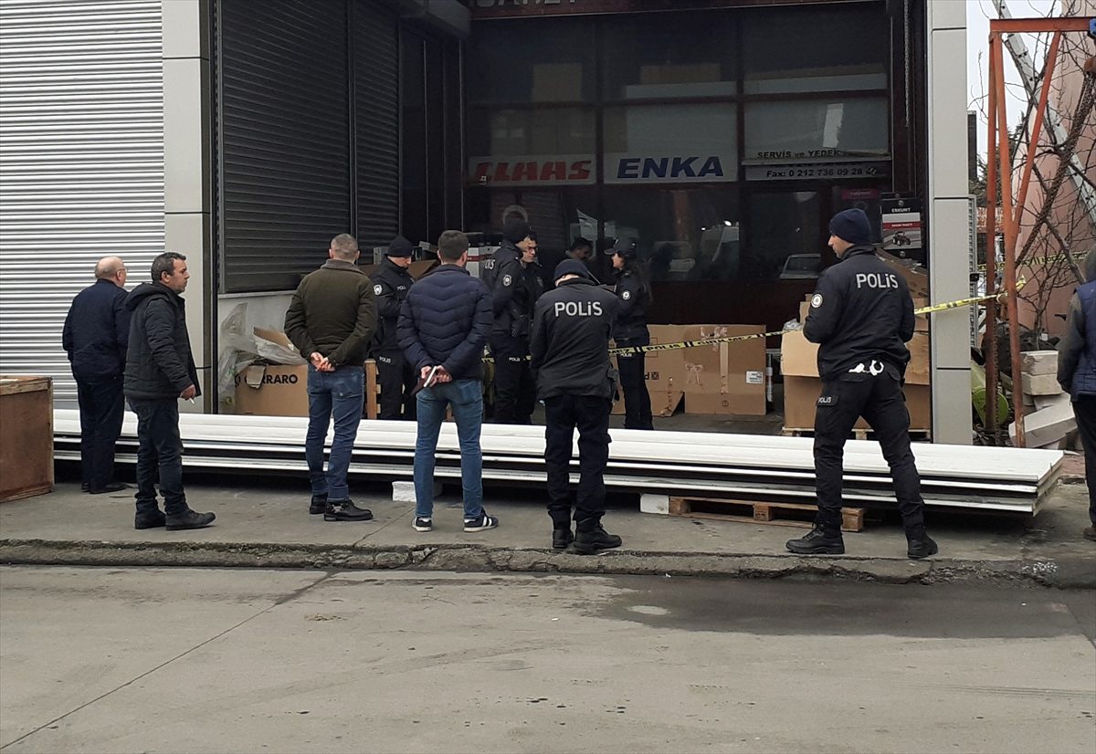 Tamir için çıktığı çatıdan düşen kişi öldü