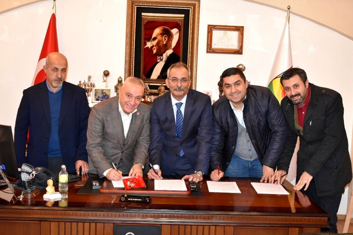 Tarsus Belediyesi\'nde toplu iş sözleşmesi imzalandı