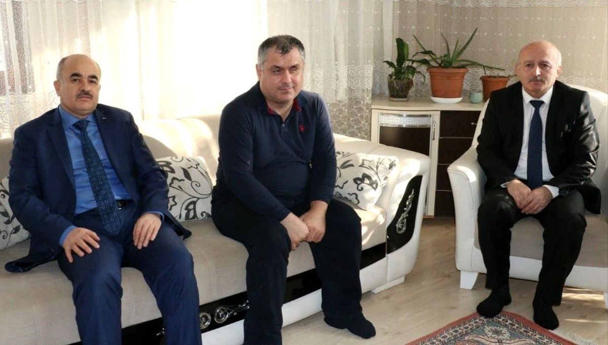 Vali Dağlı\'dan anlamlı ziyaret