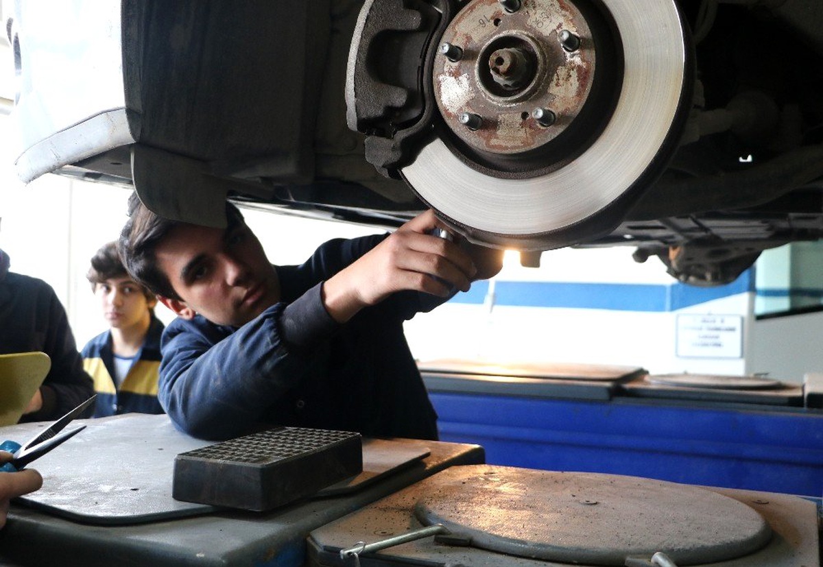 Yerli otomobilin teknikerleri Sivas\'ta yetişiyor