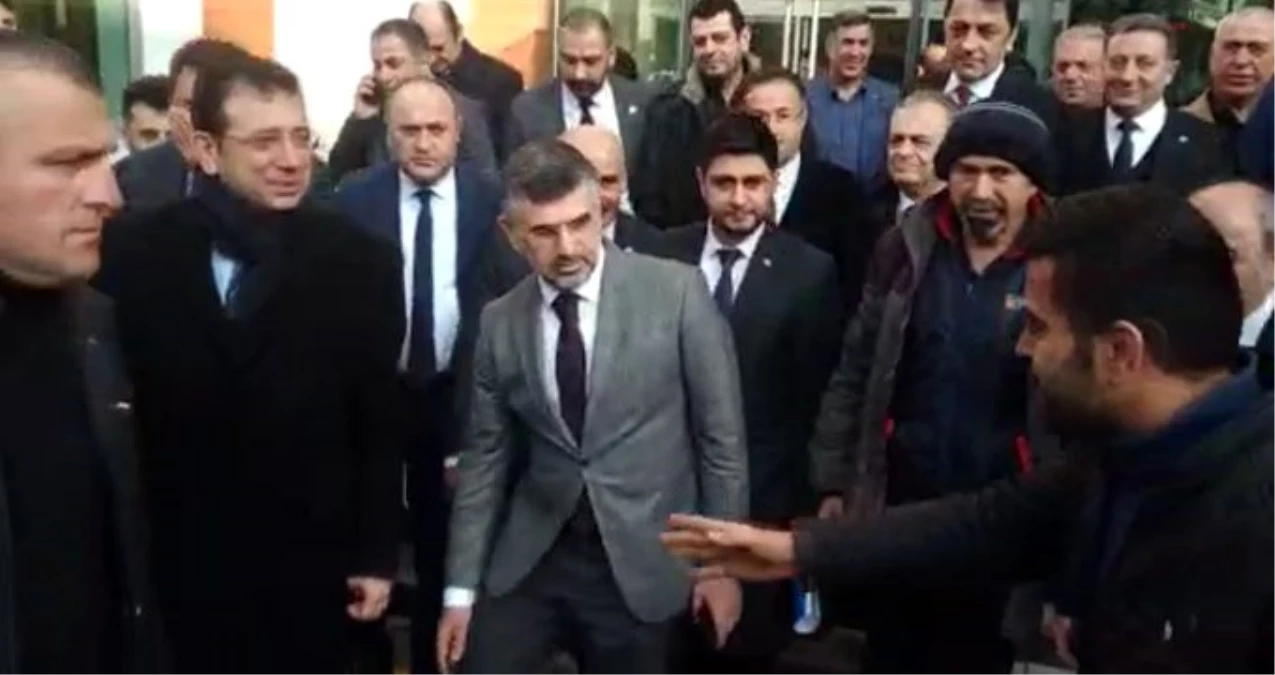 Yolunu kesen vatandaş, İmamoğlu\'na açıkça sordu: Demirtaş\'ın kitabını neden satıyorsunuz?