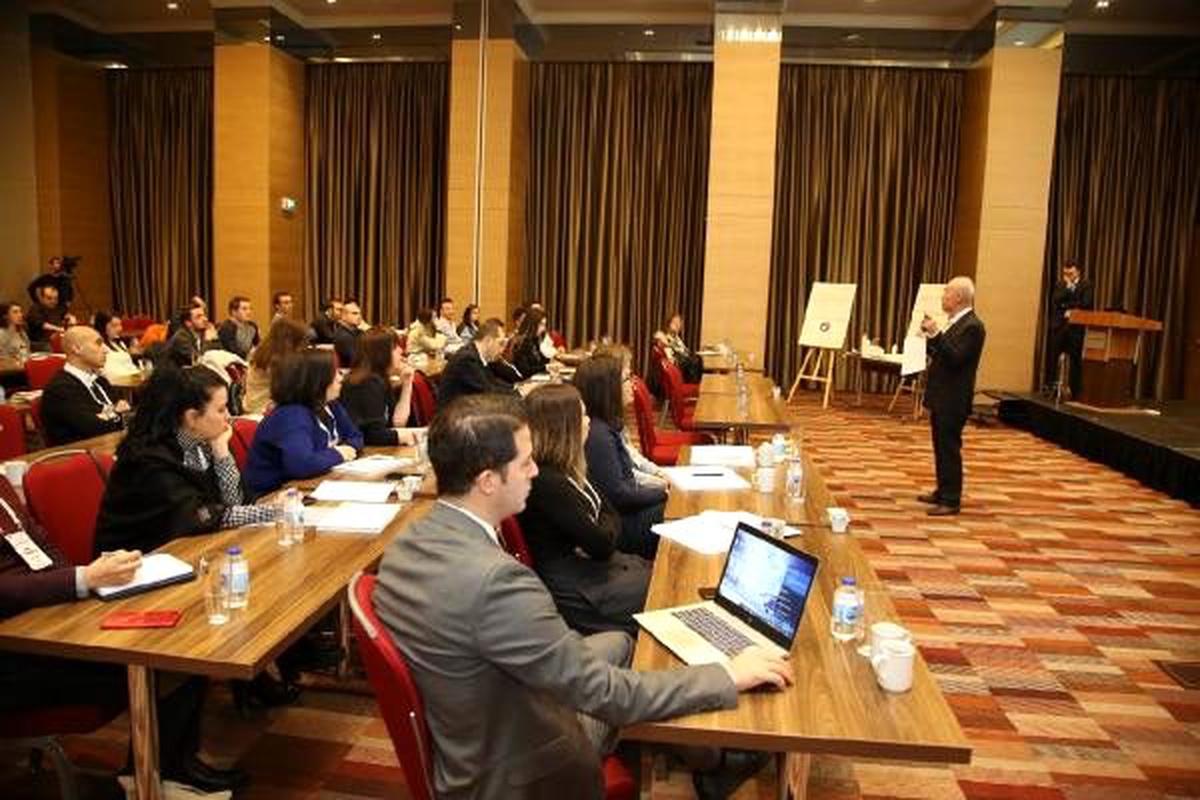 1 milyar doları geçen ilaç ihracatı sektörde düzenlenen seminer sayısını artırdı