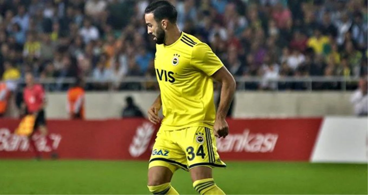 Adil Rami\'nin menajeri: Rami sezon sonuna kadar Fenerbahçe\'de kalacak