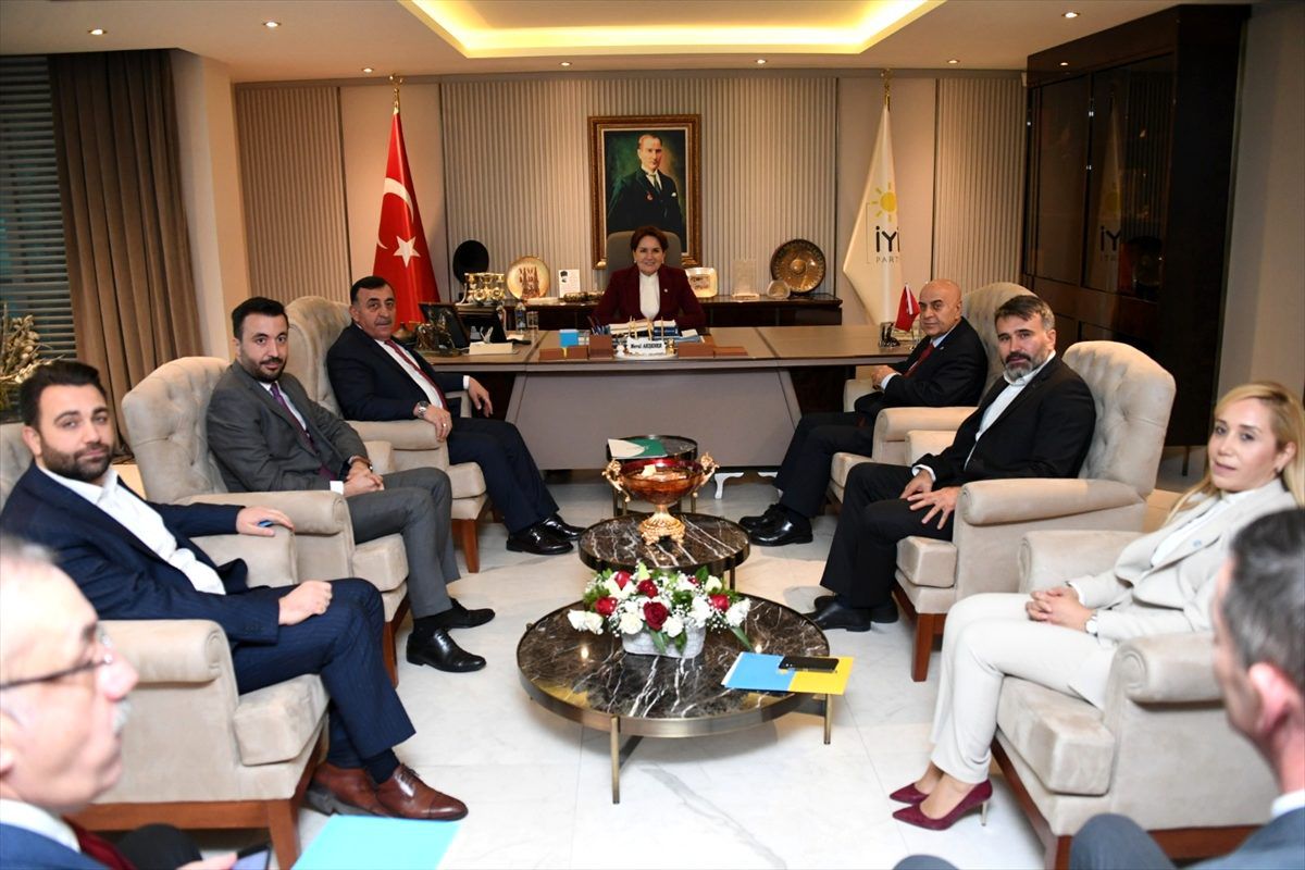 Akşener sendika ve oda başkanlarını kabul etti