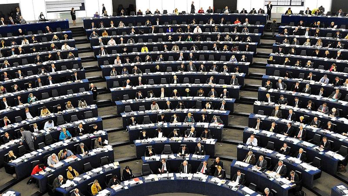 AP\'den \'dünyada insan haklarını koruma\' konusunda daha fazla önlem alma çağrısı