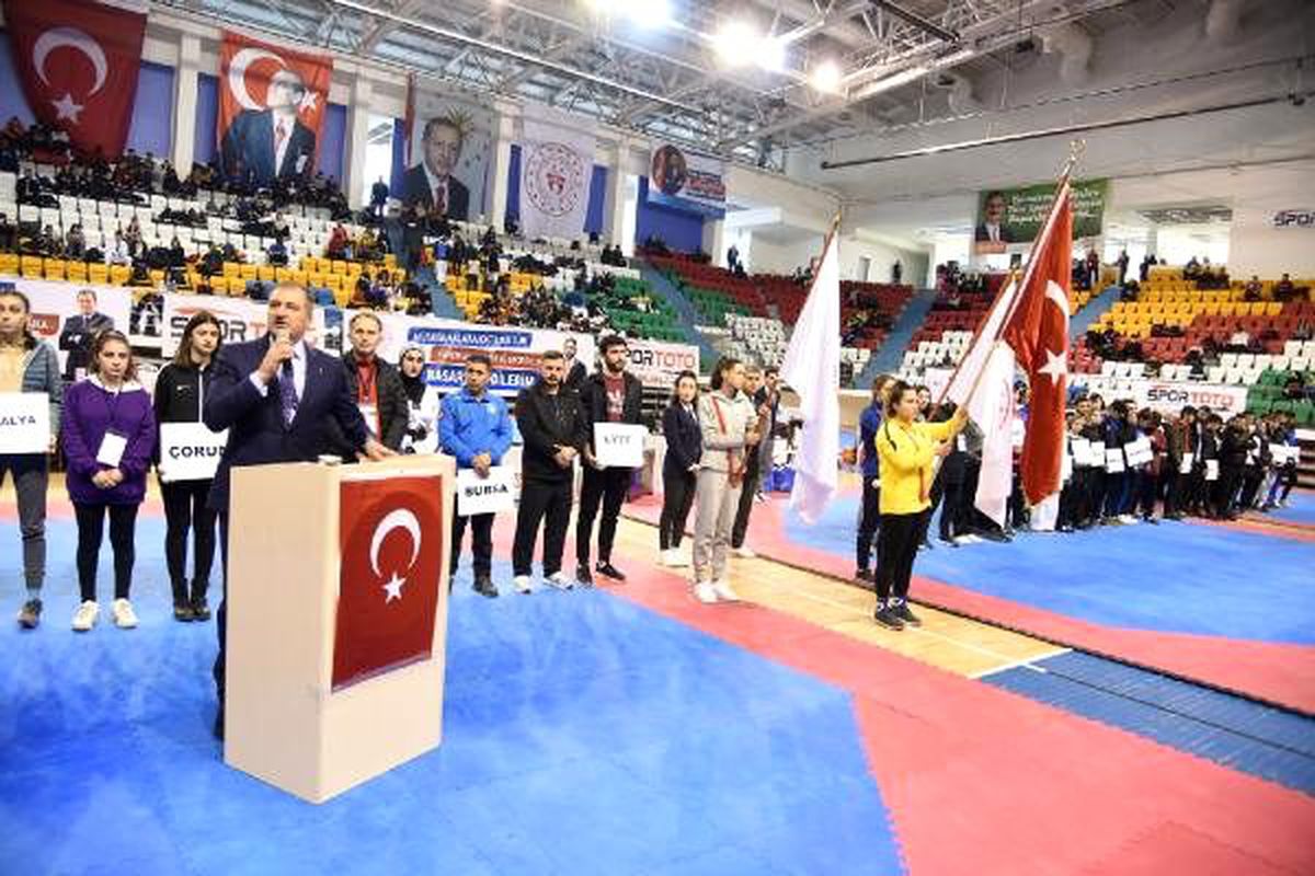 Büyükler Tekvando Şampiyonası\'nın açılış seremonisi Ankara\'da yapıldı