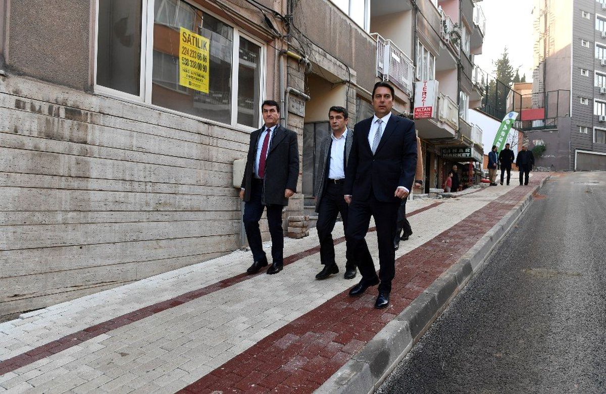 Çekirge\'de kaldırımlar genişledi