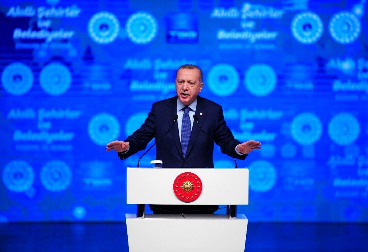 Cumhurbaşkanı Erdoğan: "Çağın ötesine geçemeyen toplumlar cazibelerini yitirmeye mahkumdur"