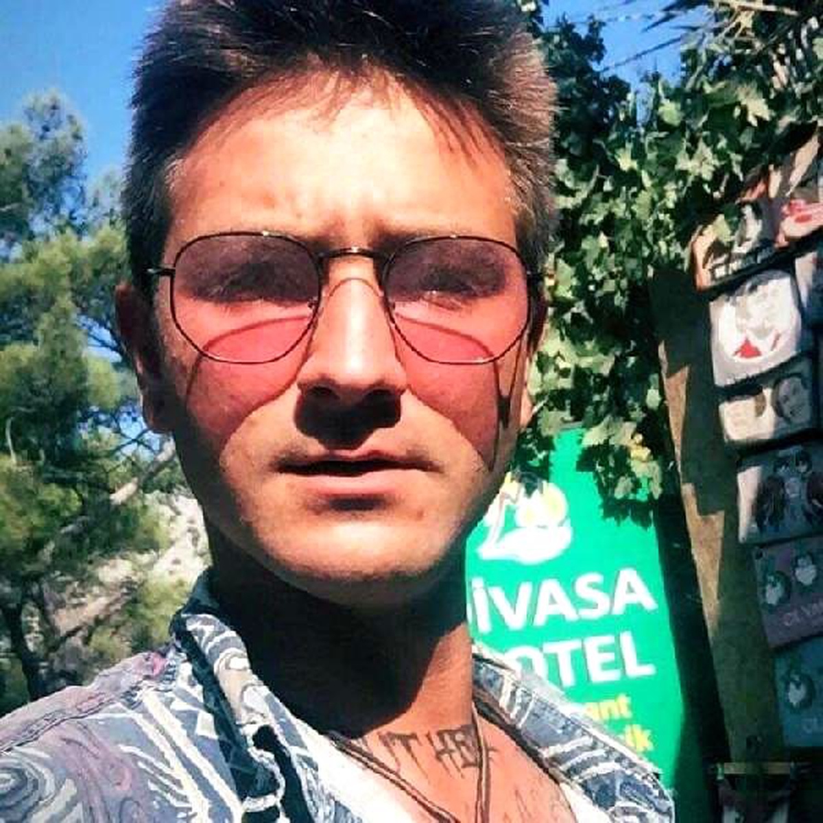 Destan, şakalaşırken kırılan ayna parçasının boğazına saplanmasıyla öldü