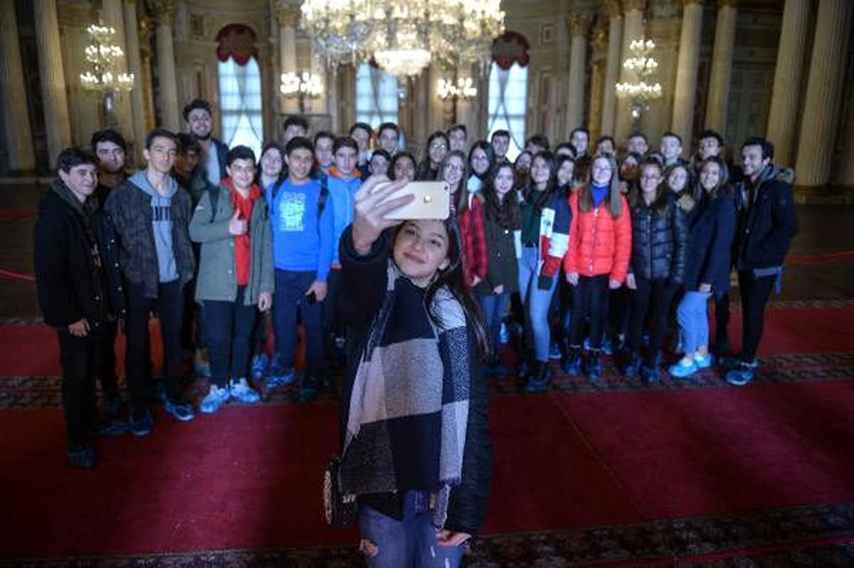 Dolmabahçe Sarayı\'ndaki yasak yerlerde bir günlüğüne selfie özgürlüğü