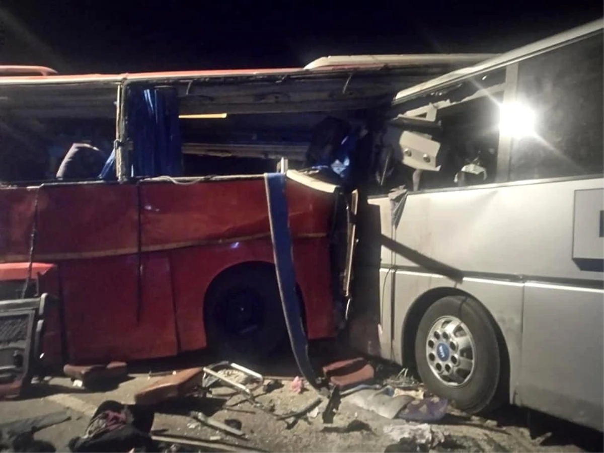 Gana\'da feci otobüs kazası: 34 ölü, 54 yaralı