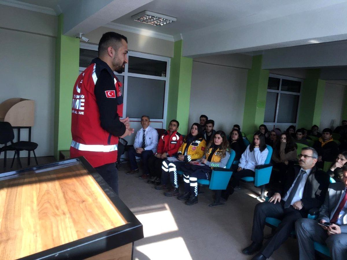 Hakkari\'de ilk yardım eğitim etkinliği düzenlendi