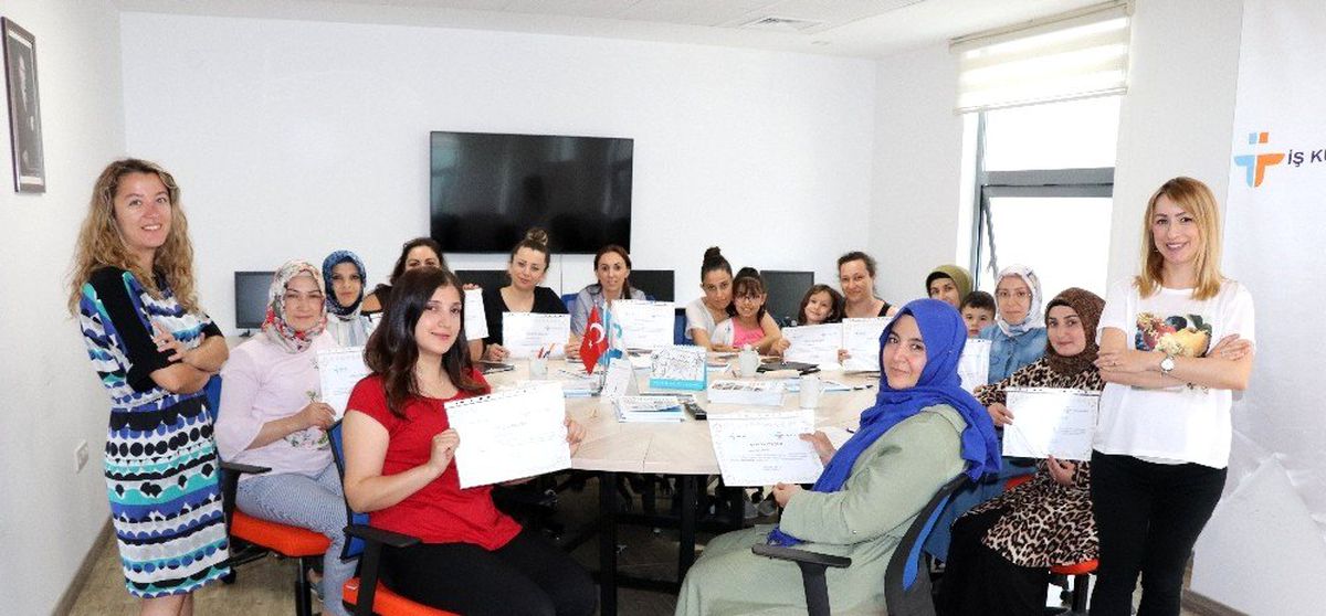 İŞKUR İş Kulübü\'ne katılan yüzlerce iş arayan işe yerleşti