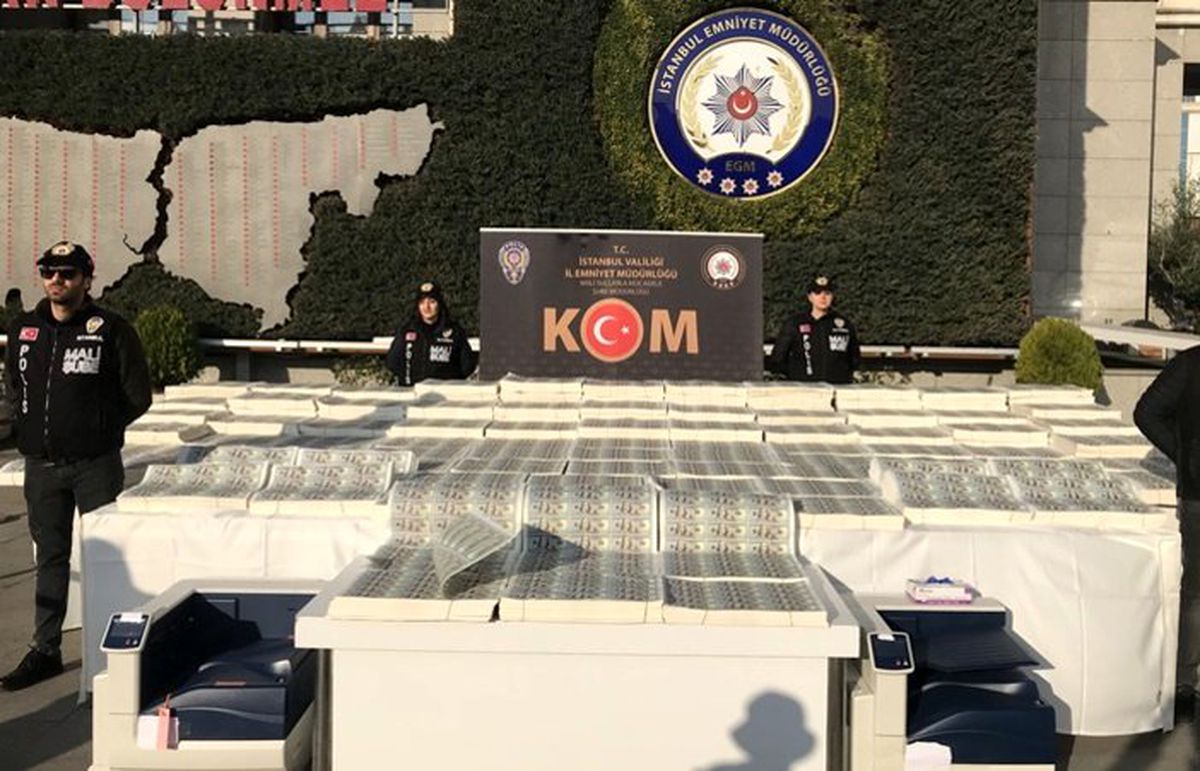 İstanbul\'da sahte 127 milyon 500 bin dolar ele geçirildi