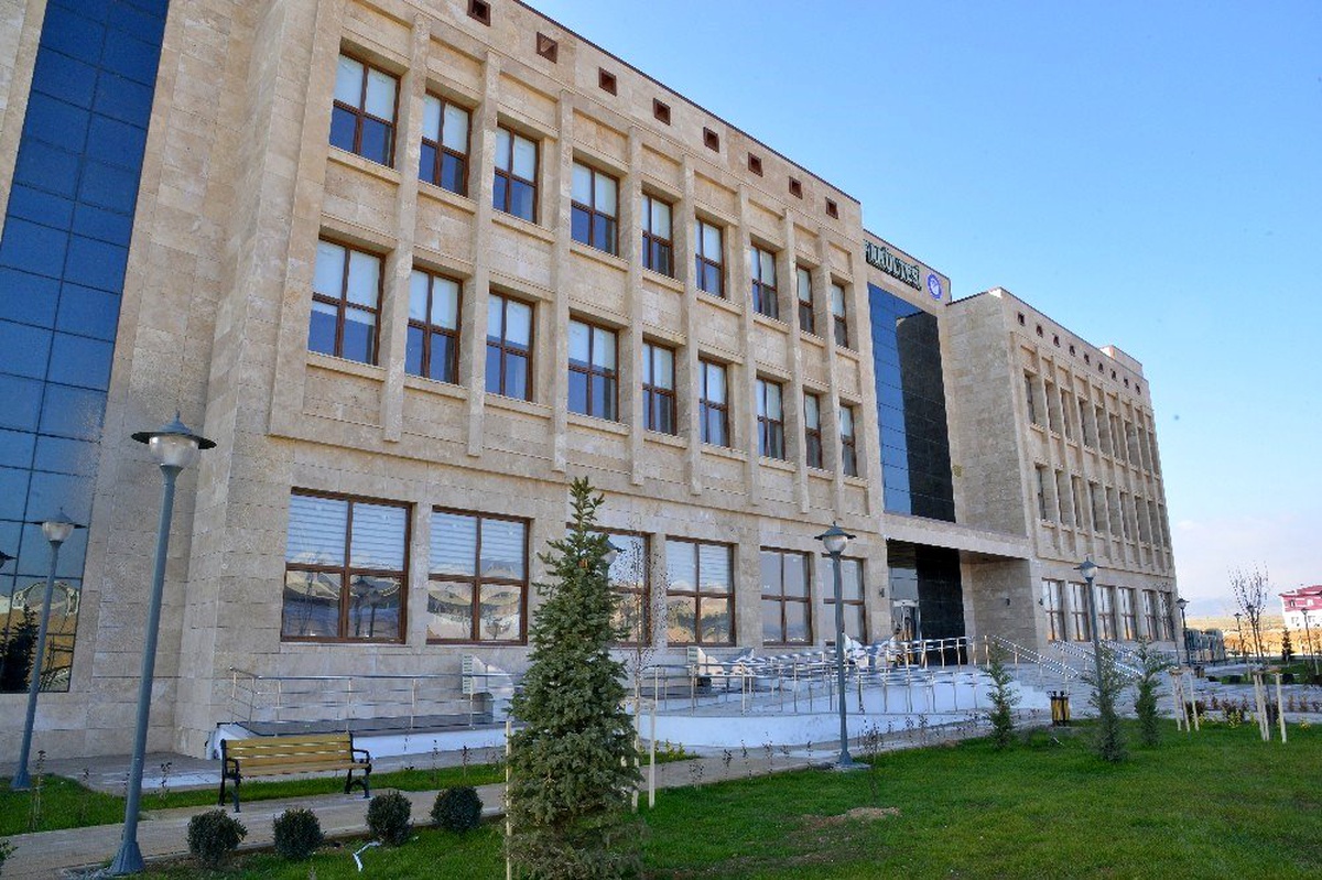 KAEÜ\'si Tıp Fakültesi yeni binasına taşınıyor