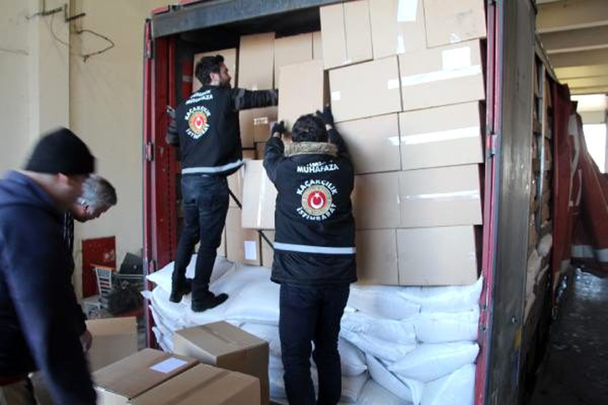 Kapıkule\'de 14 milyon 750 bin adet makaron ele geçirildi