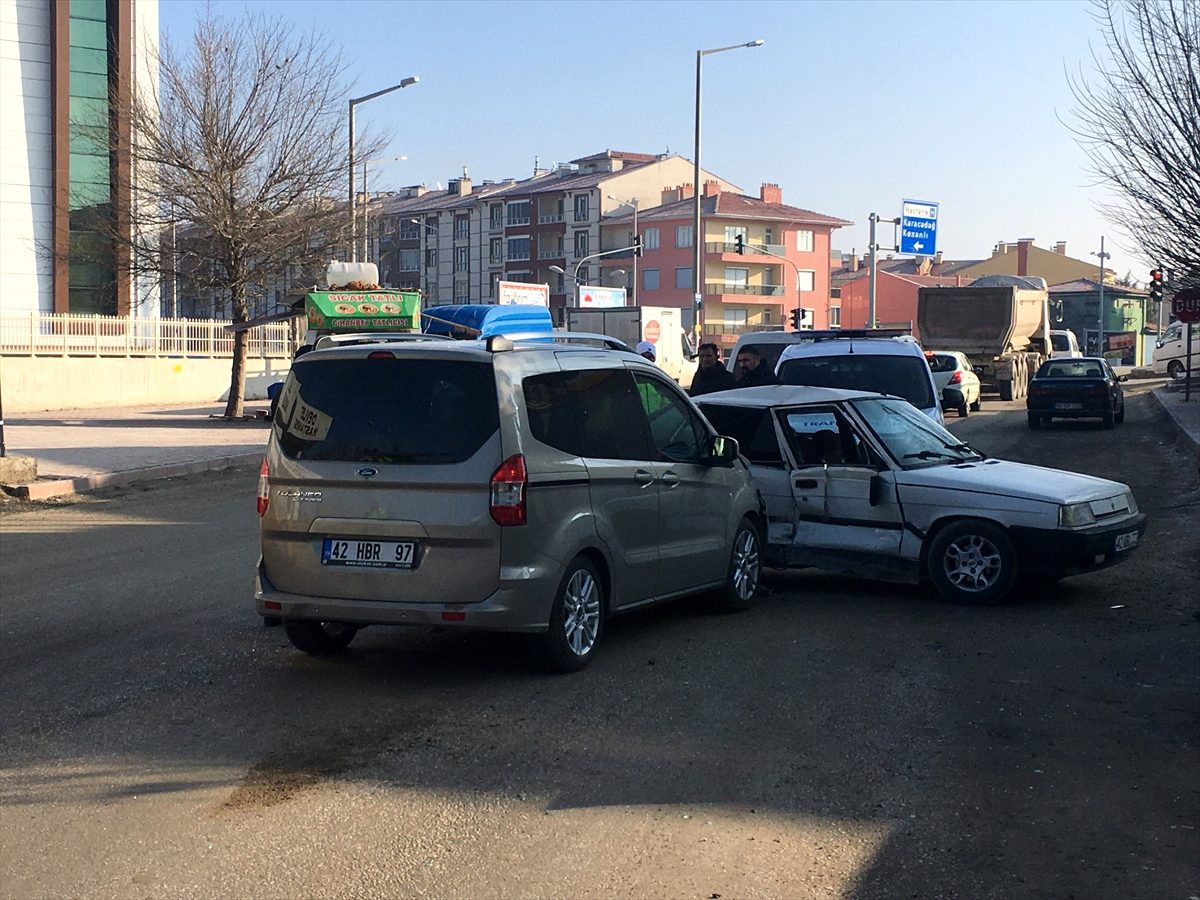Kulu\'da trafik kazası: 3 yaralı