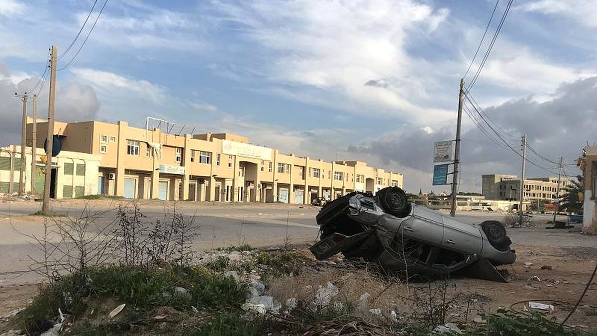 Libya\'da General Hafter\'e bağlı silahlı güçlerden Trablus\'ta bazı bölgelere roket saldırısı