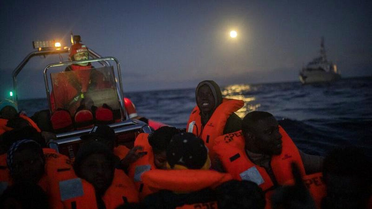 Libya sahil güvenliği Akdeniz\'de iki haftada yaklaşık 1000 sığınmacı yakaladı