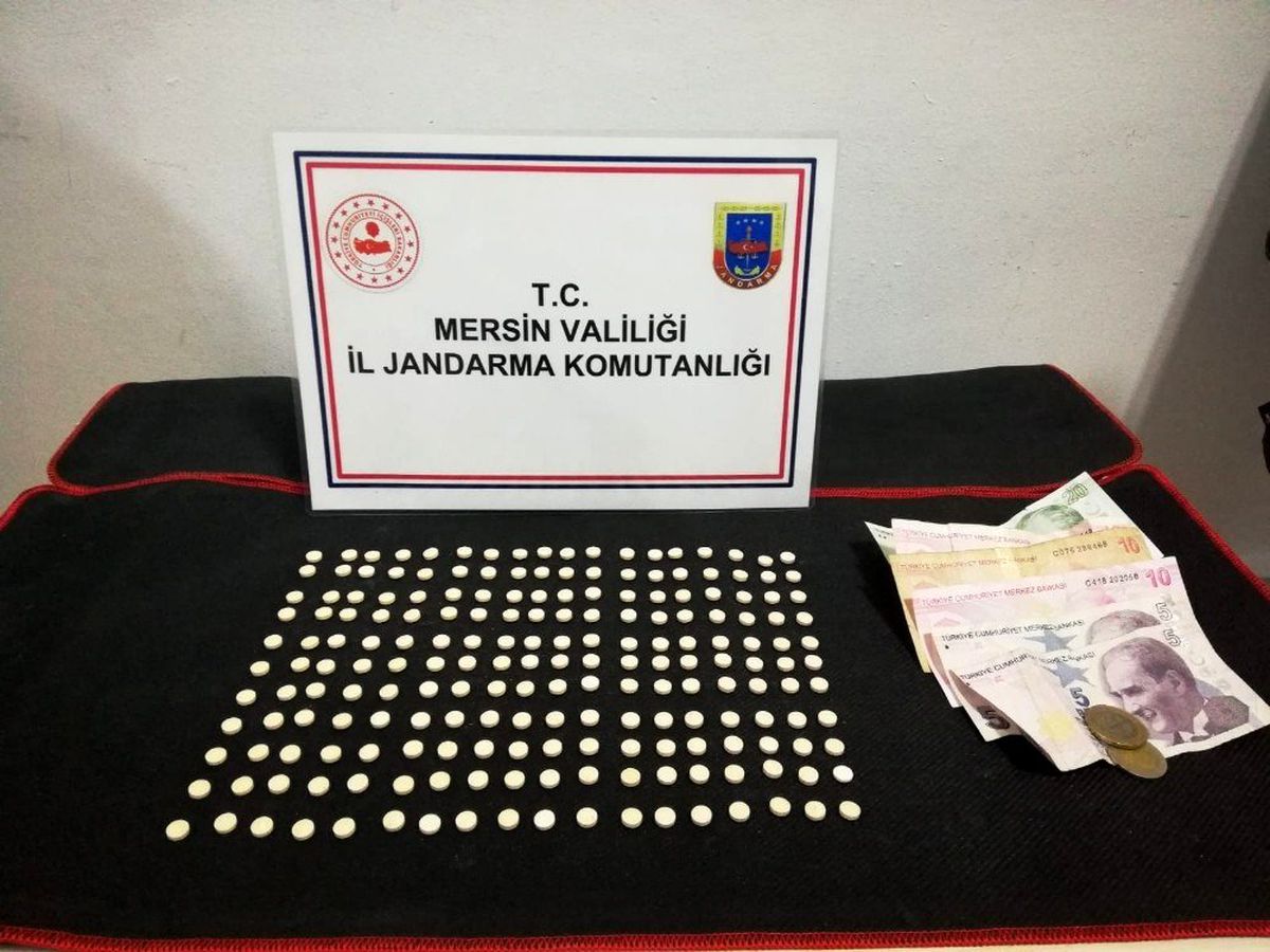 Mersin\'de 200 adet uyuşturucu hap ele geçirildi