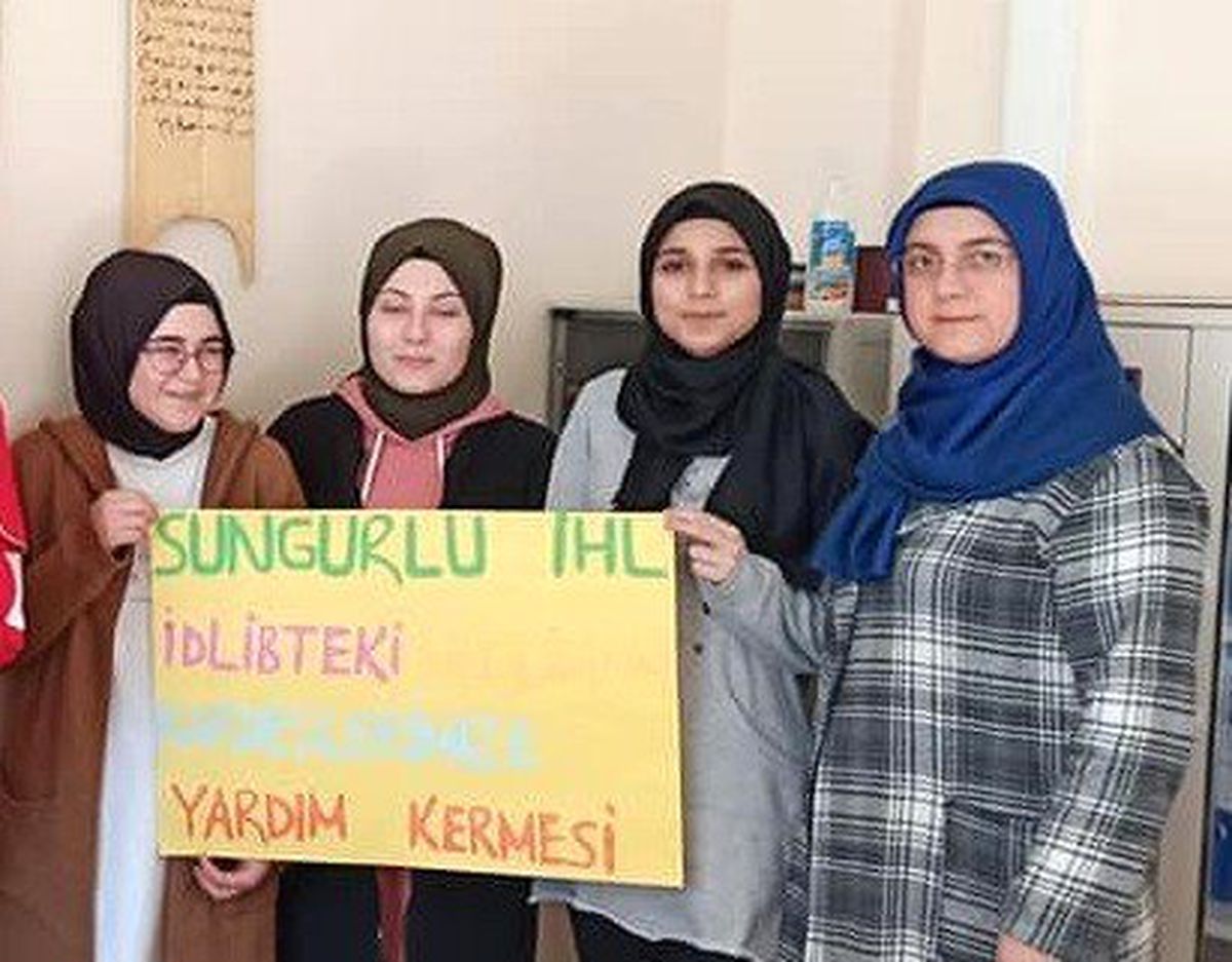 Öğrenciler harçlıklarını İdlip\'e gönderdi