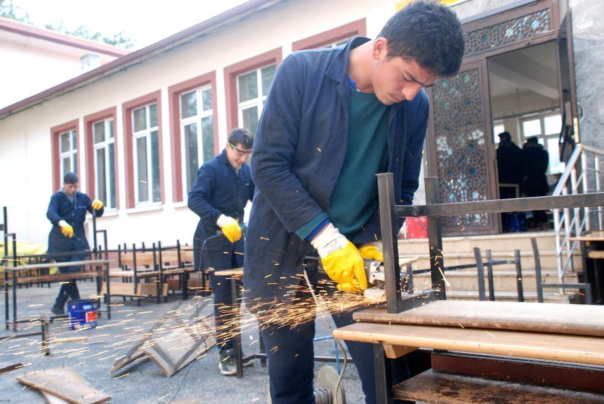 Okulun cirosunu 7 bin liradan 500 bin liraya çıkarttılar