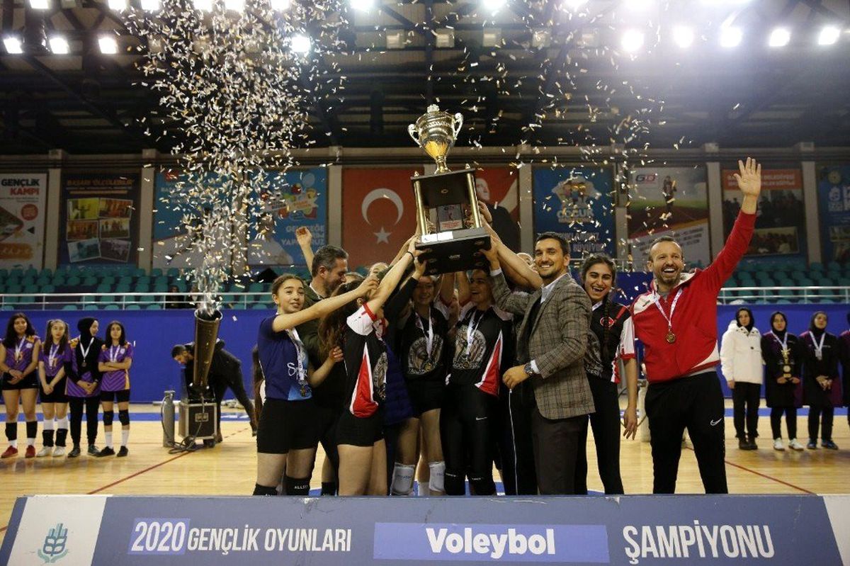 Potada krallar, filede kraliçeler sahneye çıktı