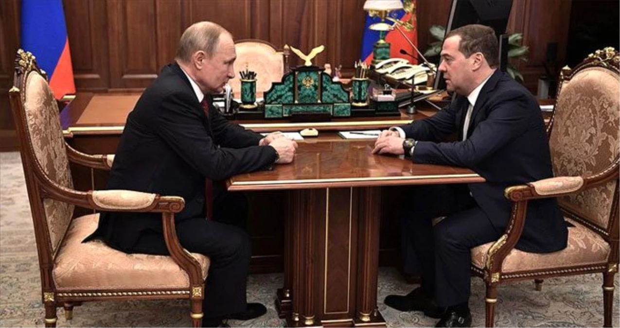 Rusya\'da Medmedev\'den boşalacak olan başbakanlık koltuğuna aday iki isim belli oldu